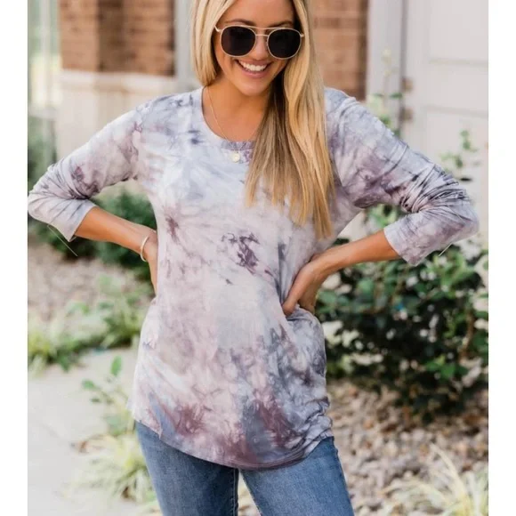 SURPRISING STATEMENT TIE DYE GREY BLOUSE - Picture 3 of 8